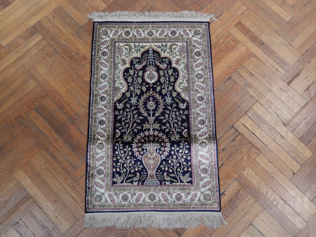 3' x 4' Hand Knotted  Tree of life Rug