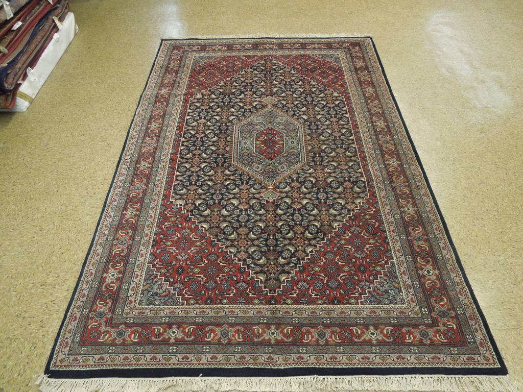 5' x 8' Hand Knotted  bijar Rug