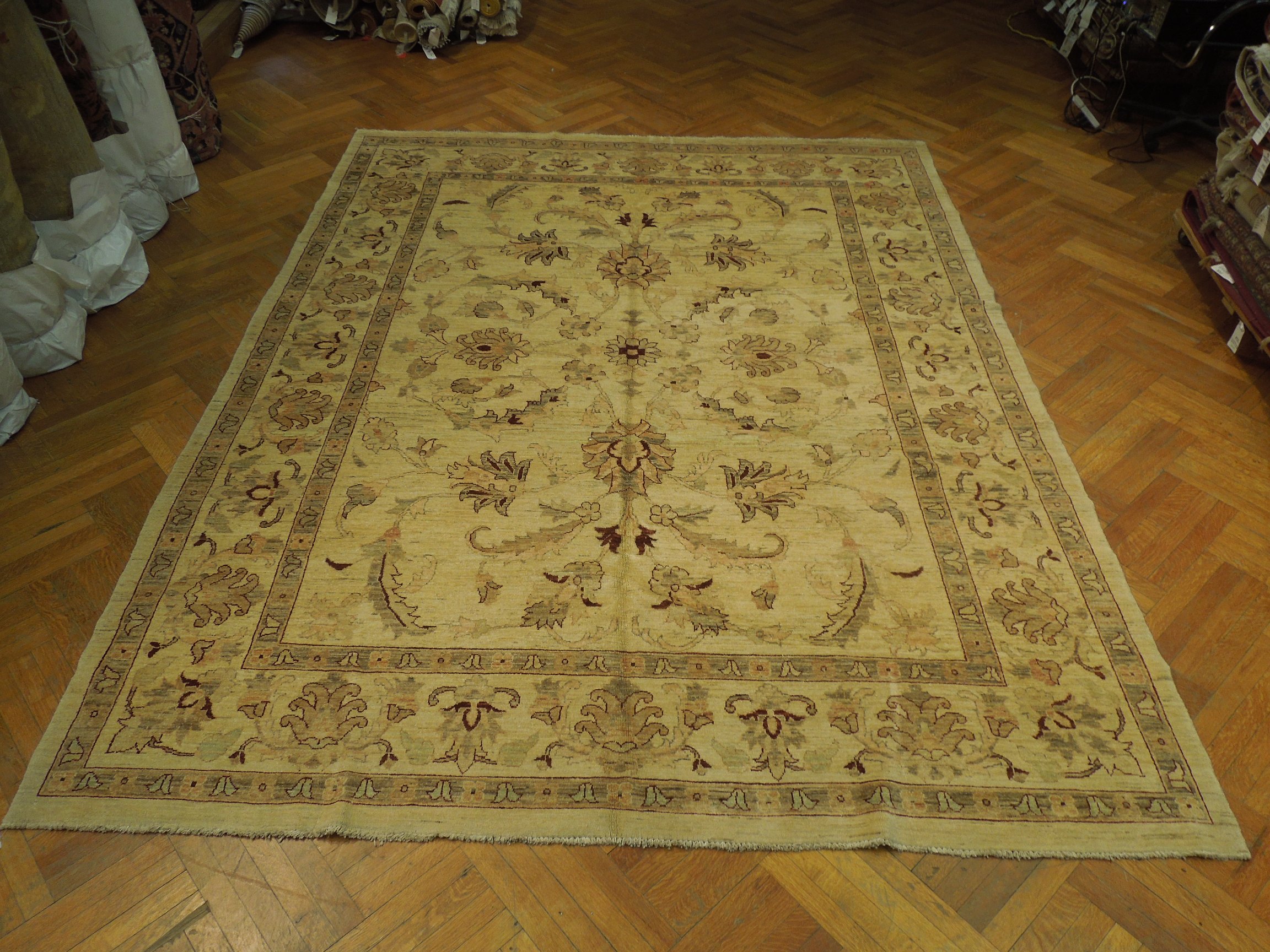  Orignal hand Knotted Area Rug