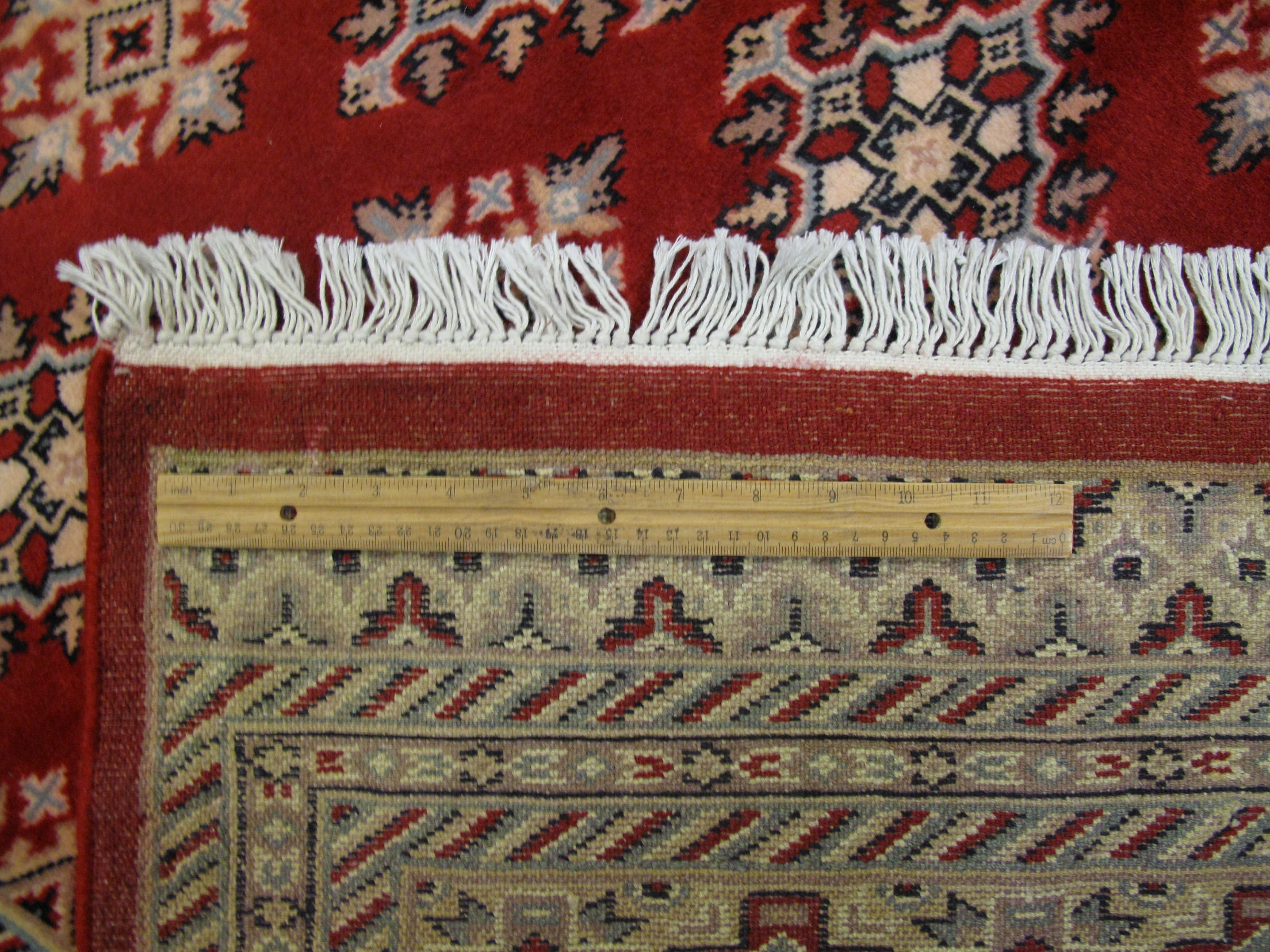 back of the rug -Authenticity of the weave HANDMADE  Area Rug